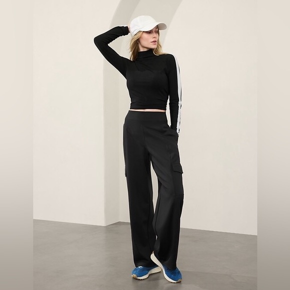 Athleta Womens Small Venice High Rise Black Wide Leg Cargo Pants - Picture 1 of 12